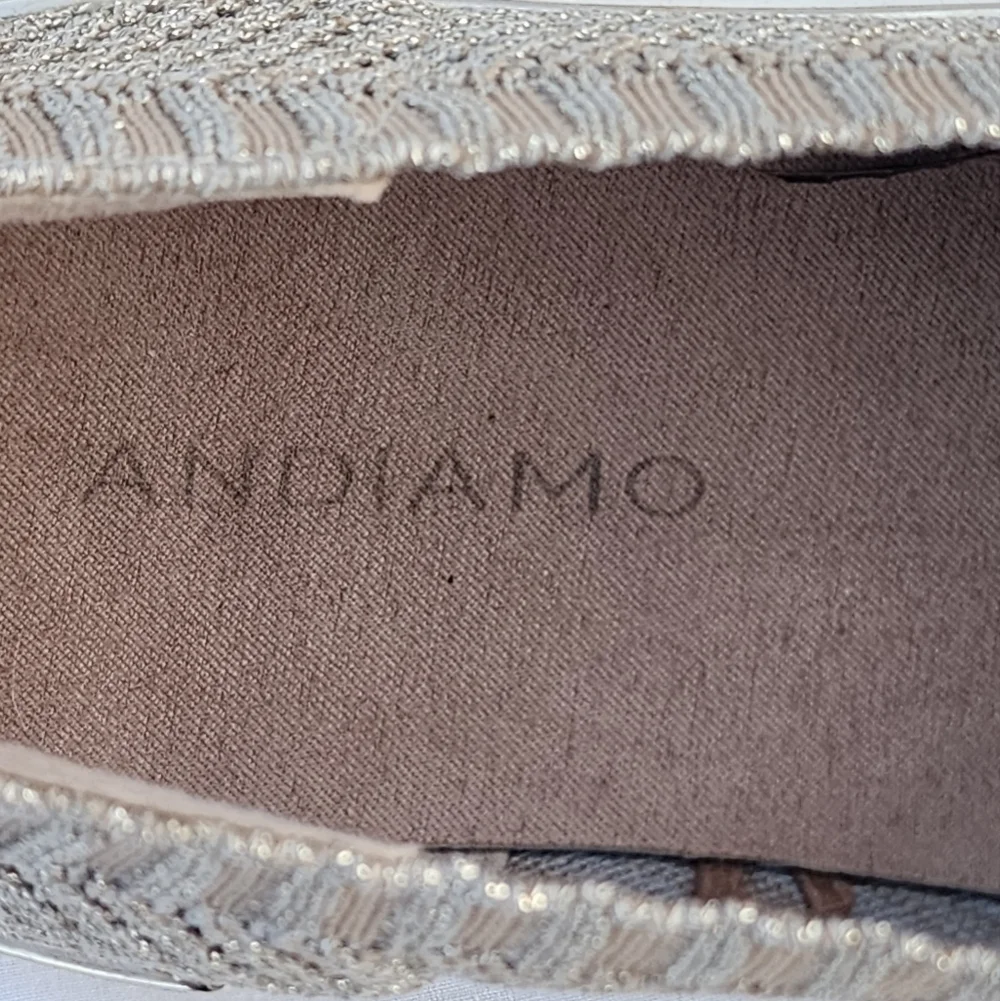 Andiamo Gold Shimmer Mesh Stretch Pull on Casual Shoe Sz 7.5